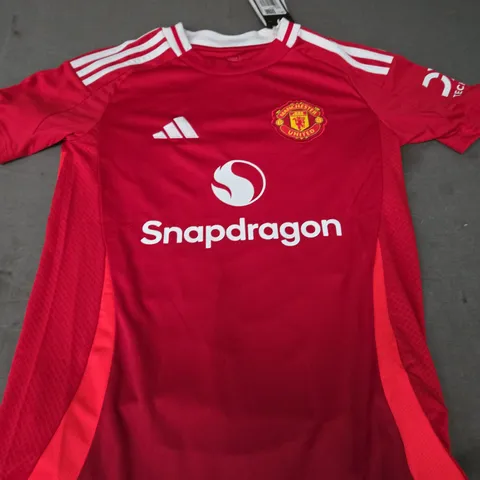 MANCHESTER UNITED FC HOME JERSEY WITH GARNACHO 17 SIZE XXS