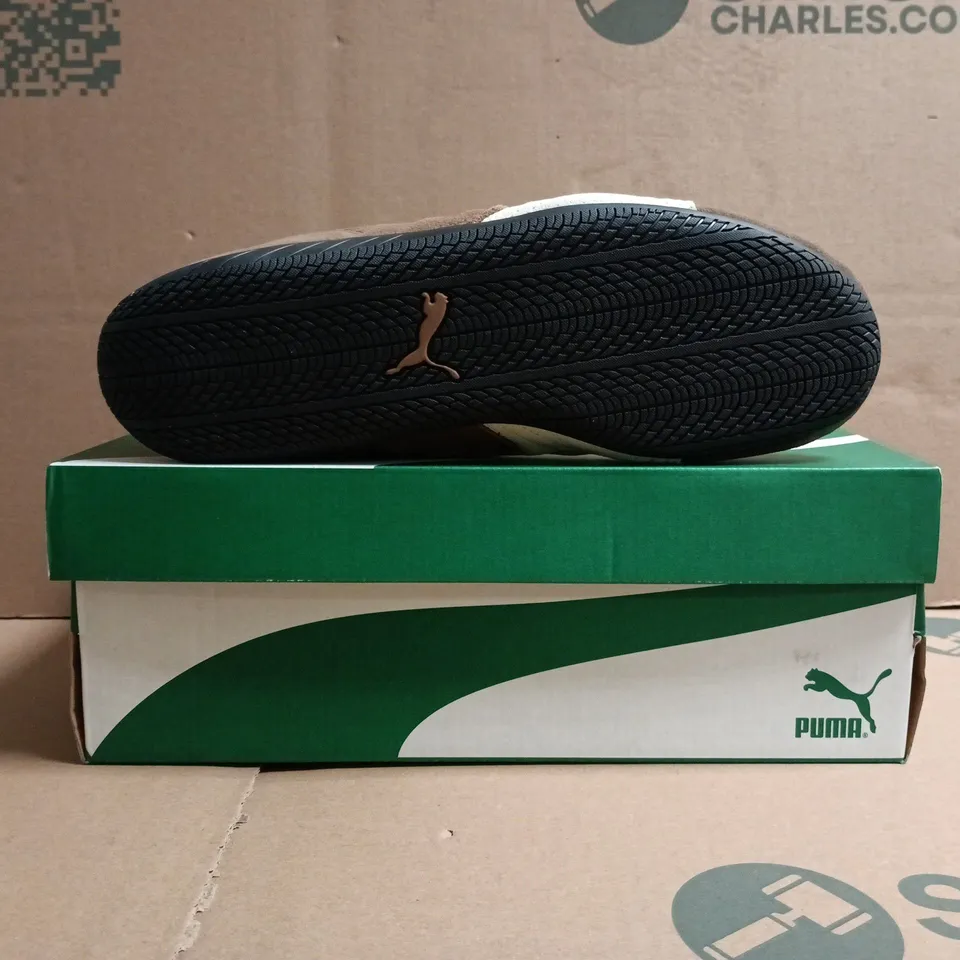 BOXED PAIR OF PUMA SPEEDCAT TRAINERS IN COFFEE/IVORY SIZE UK 6.5