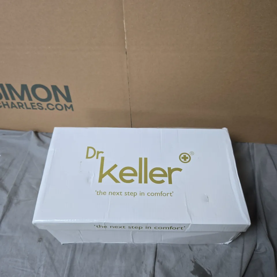 DR KELLER SNEAKERS – GREY KNIT WITH BROWN HEEL DETAIL, BOXED-SIZE UK 10