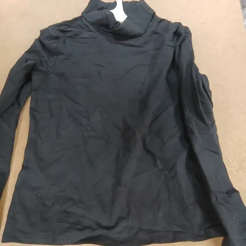 APPROXIMATELY 12 BRAND NEW CAT AND JACK CHILDS TOPS