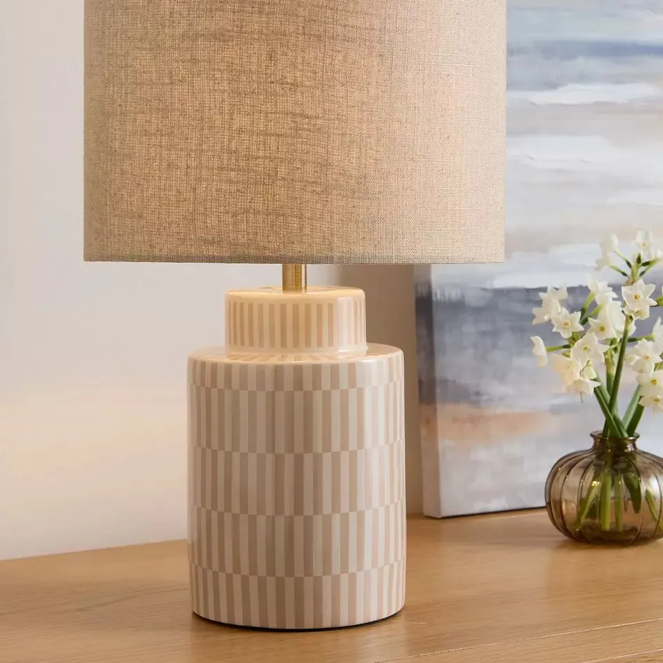 BOXED REAVA TABLE LAMP (1 BOX)