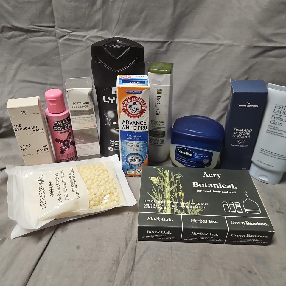 APPROXIMATELY 15 ASSORTED HEALTH & BEAUTY PRODUCTS TO INCLUDE THE CHELSEA LABORATORY RESTORE FORMULA, VASELINE PROTECTING JELLY, AERY BOTANICAL FRAGRANCE OILS, ETC