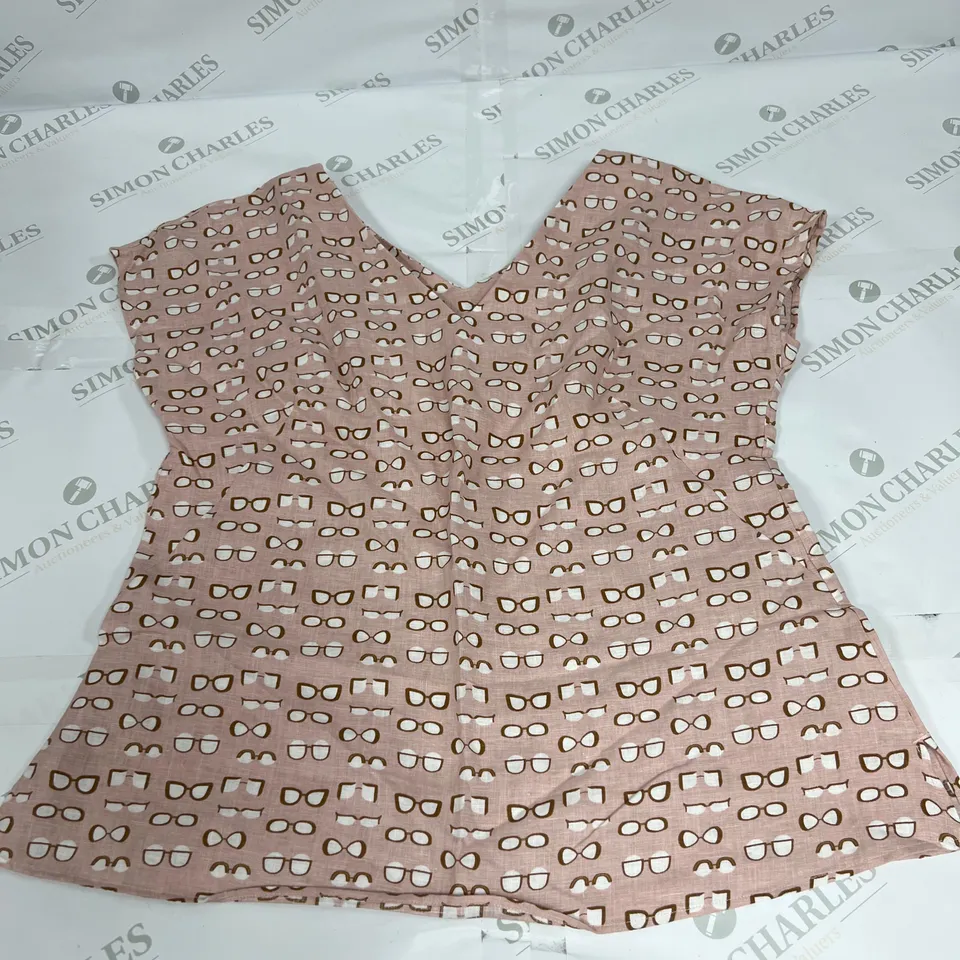 BODEN V NECK TOP IN SUNGLASSES PRINT IN BLUSH PINK SIZE 14