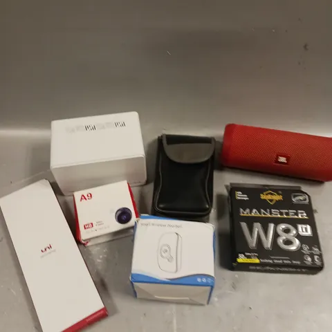 APPROXIMATELY 10 ASSORTED ELECTRICAL PRODUCTS TO INCLUDE WIRELESS SPEAKER, WIRELESS DOORBELL, IP CAMERA ETC