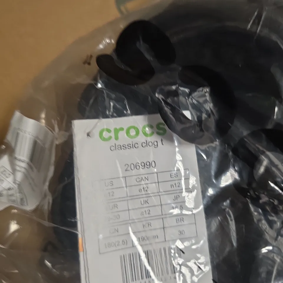 CROCS CLASSIC CLOG – BLACK - UK SIZE 12 CHILDS 