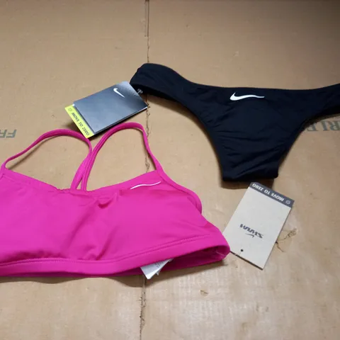 LOT OF 2 NIKE CLOTHING ITEMS - BRA S/P TRUNKS M