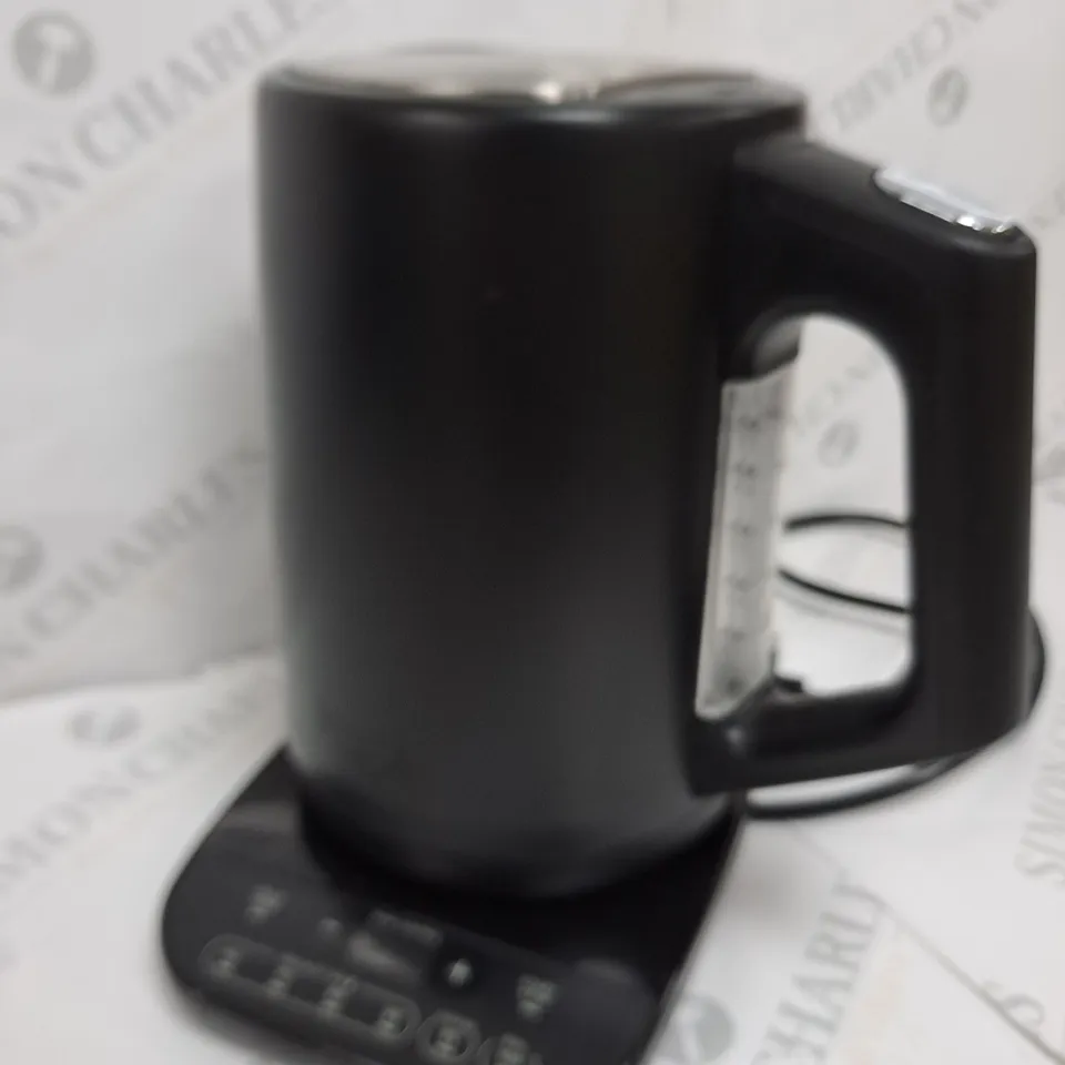BOXED NINJA PERFECT TEMPERATURE KETTLE KT200UK