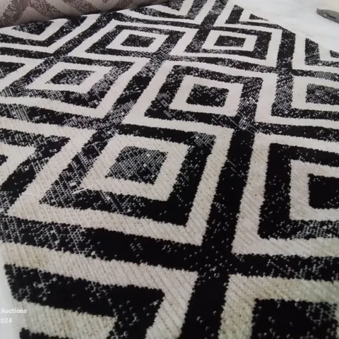 BRAND NEW PACO HOME 821 BLACK-WHITE 80X150CM RUG