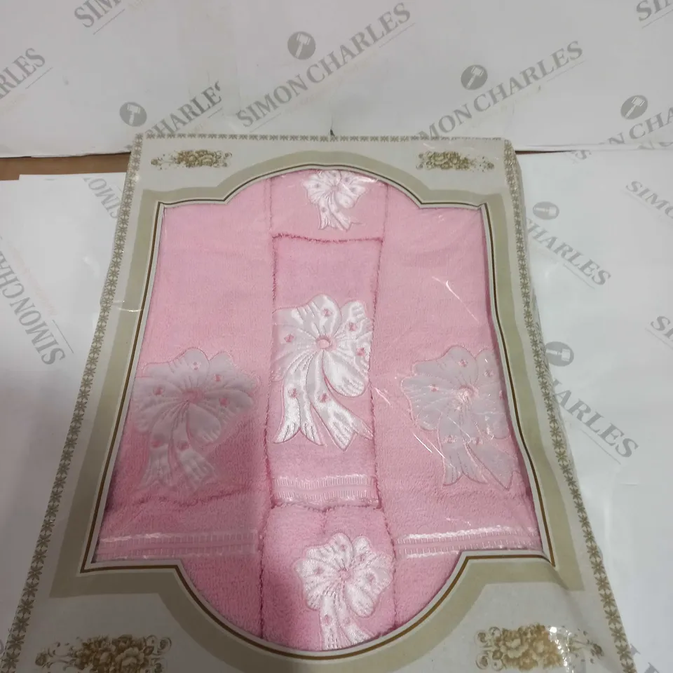5 PIECE PINK TOWEL SET BOXED