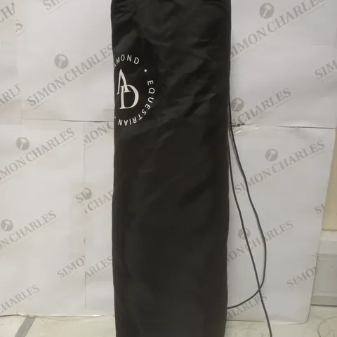 SADDLE CLOTH MAROON LARGE