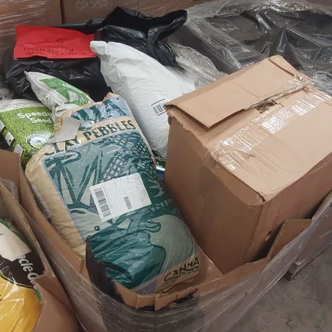 PALLET CONTAINING A LARGE QUANTITY OF ASSORTED GARDEN SUPPLIES INCLUDING PLAY SAND, GRASS SEED, PEBBLES ECT
