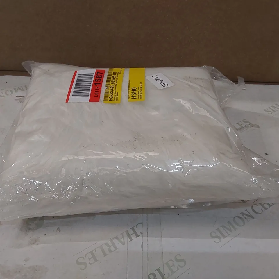 BAGGED EVERSOLE HANDMADE SHAG RETANGULAR WHITE RUG - SIZE UNSPECIFIED 