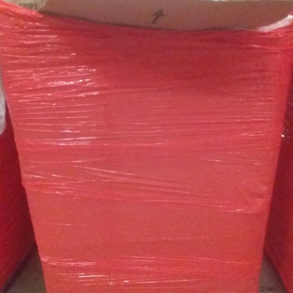 PALLET OF ASSORTED ITEMS INCLUDING TOILET SEAT, BALLOON ARCH STAND, 2-STEP STOOL