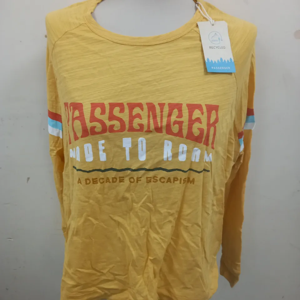 PASSENGER LA SERENA OVERSIZED LS T-SHIRT IN OCHRE YELLOW - XS