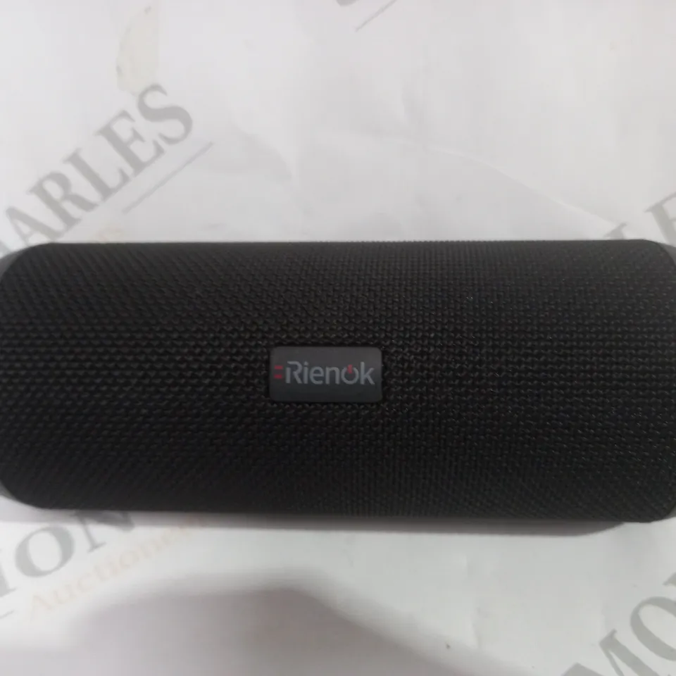 RIENOK BLACK PORTABLE SPEAKER 