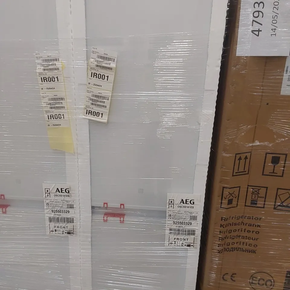 AEG OSC5S181ES LOW FROST INTEGRATED FRIDGE FREEZER, SLIDING HINGE, 70/30 RRP £500