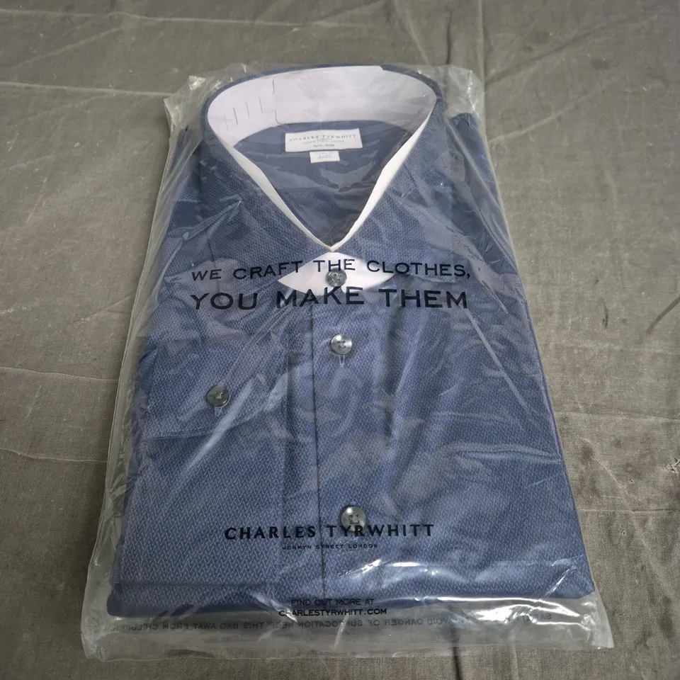 SEALED CHARLES TYRWHITT NON IRON CLASSIC FIT - SIZE 19 INCH NECK