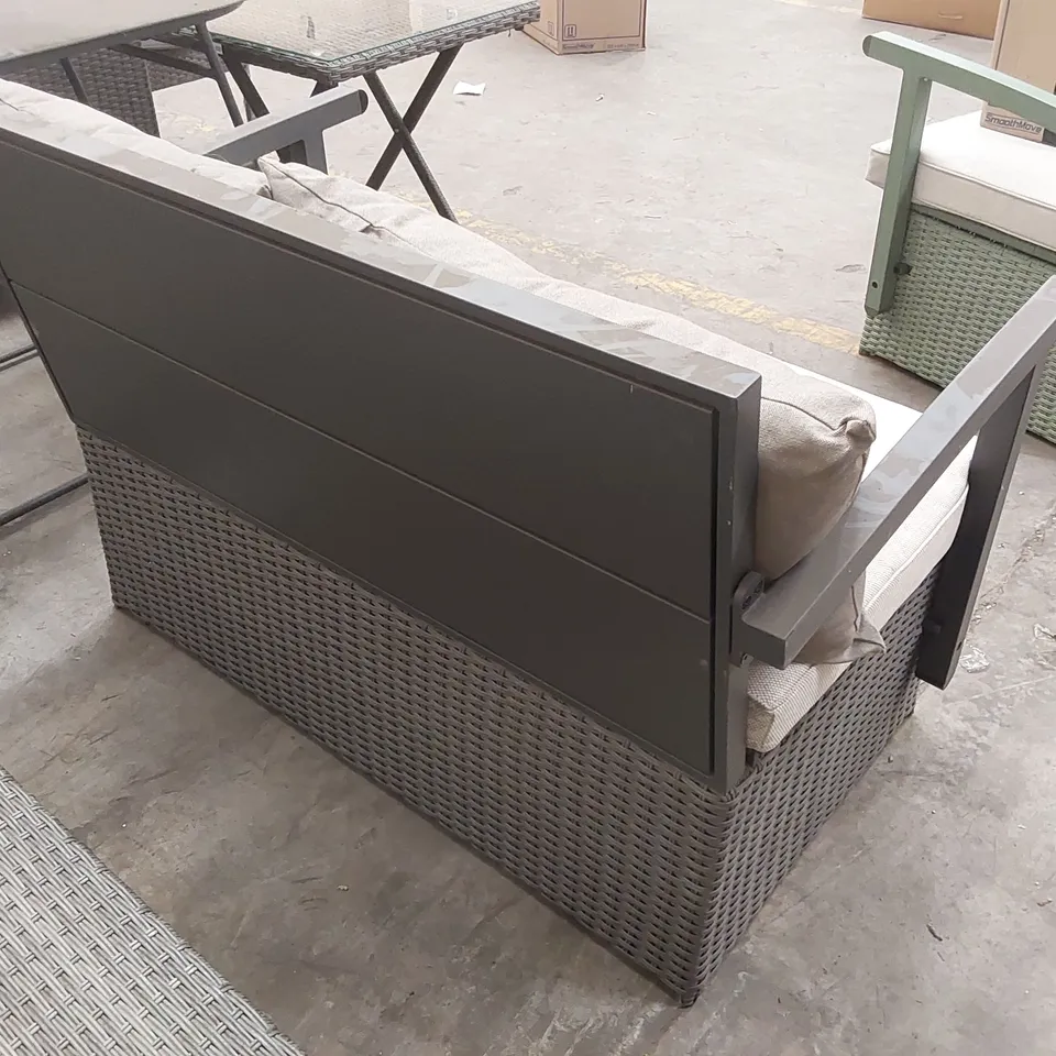 MULTIFUNCTIONAL GARDEN STORAGE BENCH 