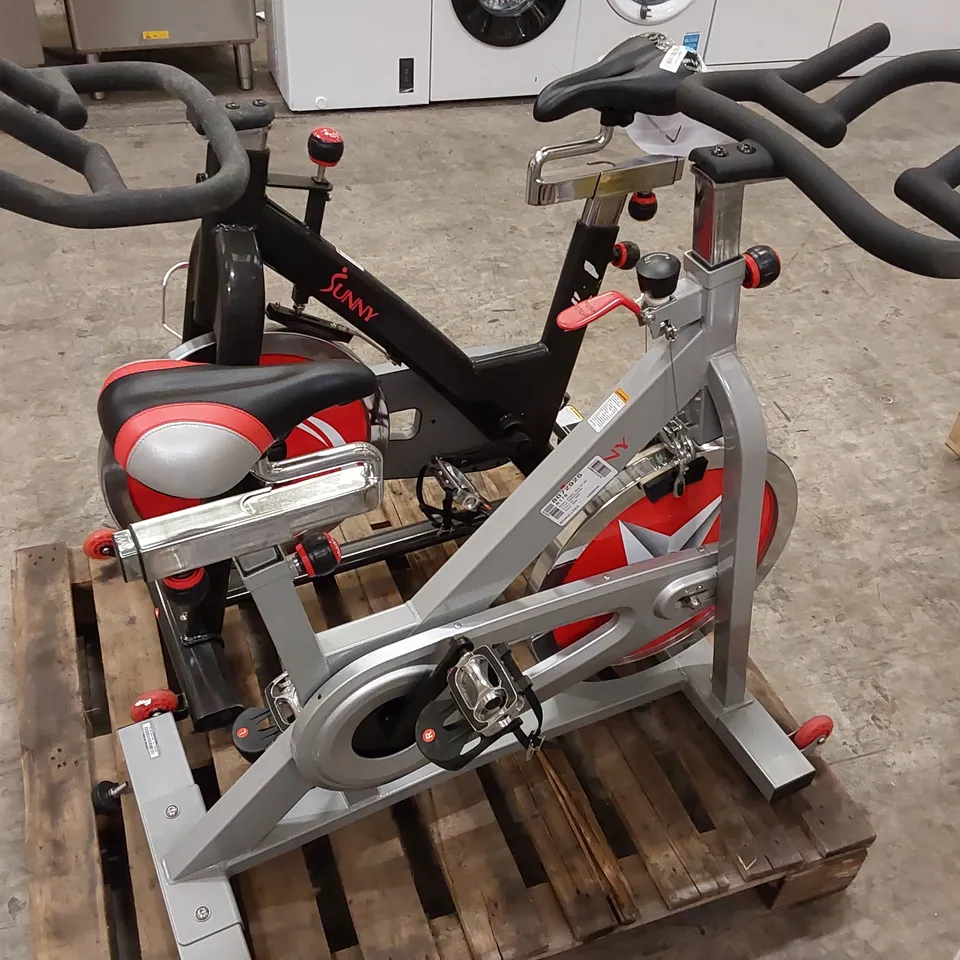 STUDIO CYCLE PRO EXERCISE BIKE WITH 18 KG FLYWHEEL AND SUNNY HEALTH & FITNESS INDOOR CYCLING BIKE - UNPROCESSED RAW RETURNS