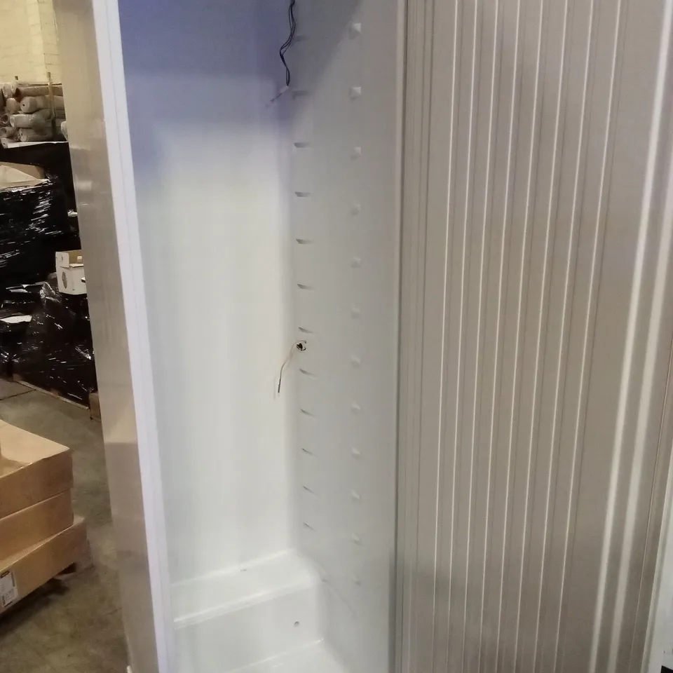 LEC MEDICAL 400L TEMPERATURE CONTROLLED MEDICINE UNIT