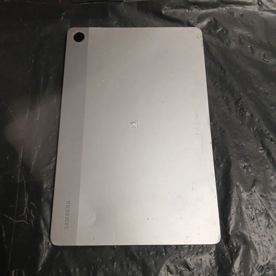 SAMSUNG GALAXY A9+ TAB SM-X216B 64GB – CRACKED SCREEN, UNLOCKED