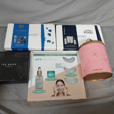 FIVE ASSORTED COSMETIC GIFT SETS TO INCLUDE; TED BAKER, RITUALS, SOAP AND GLORY AND SPA SECRETS