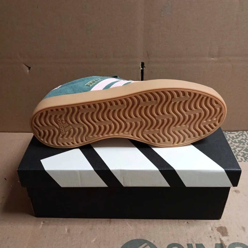 ADIDAS VL COURT 3.0 SNEAKERS – 5.5