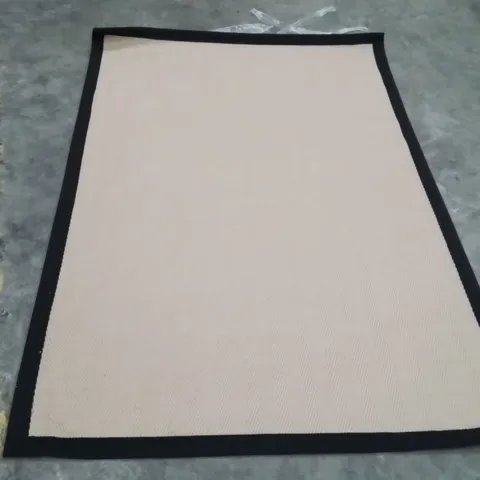 QUALITY DESIGNER AREA RUG - APPROXIMATELY 197x139cm