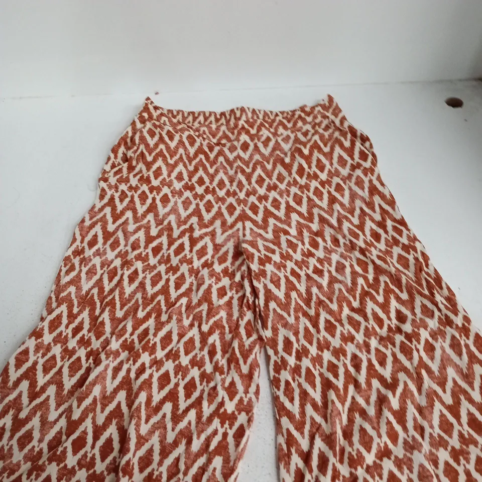 MINT VELVET WOMEN'S TROUSERS – RED/WHITE IKAT PRINT – SIZE M REG
