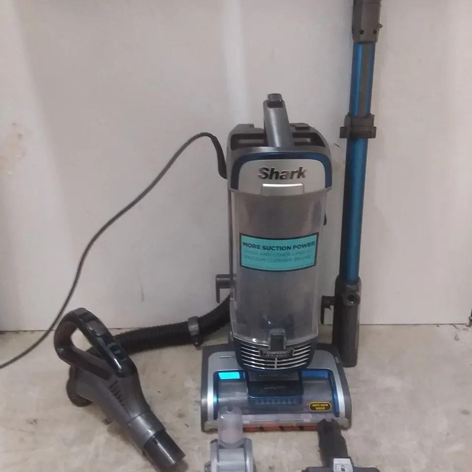BOXED SHARK CORDED VACUUM 