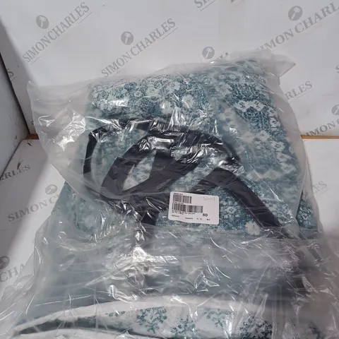 ALISON CORK INDOOR/ OUTDOOR CHINOISERIE PICNIC BLANKET - BLUE/WHITE