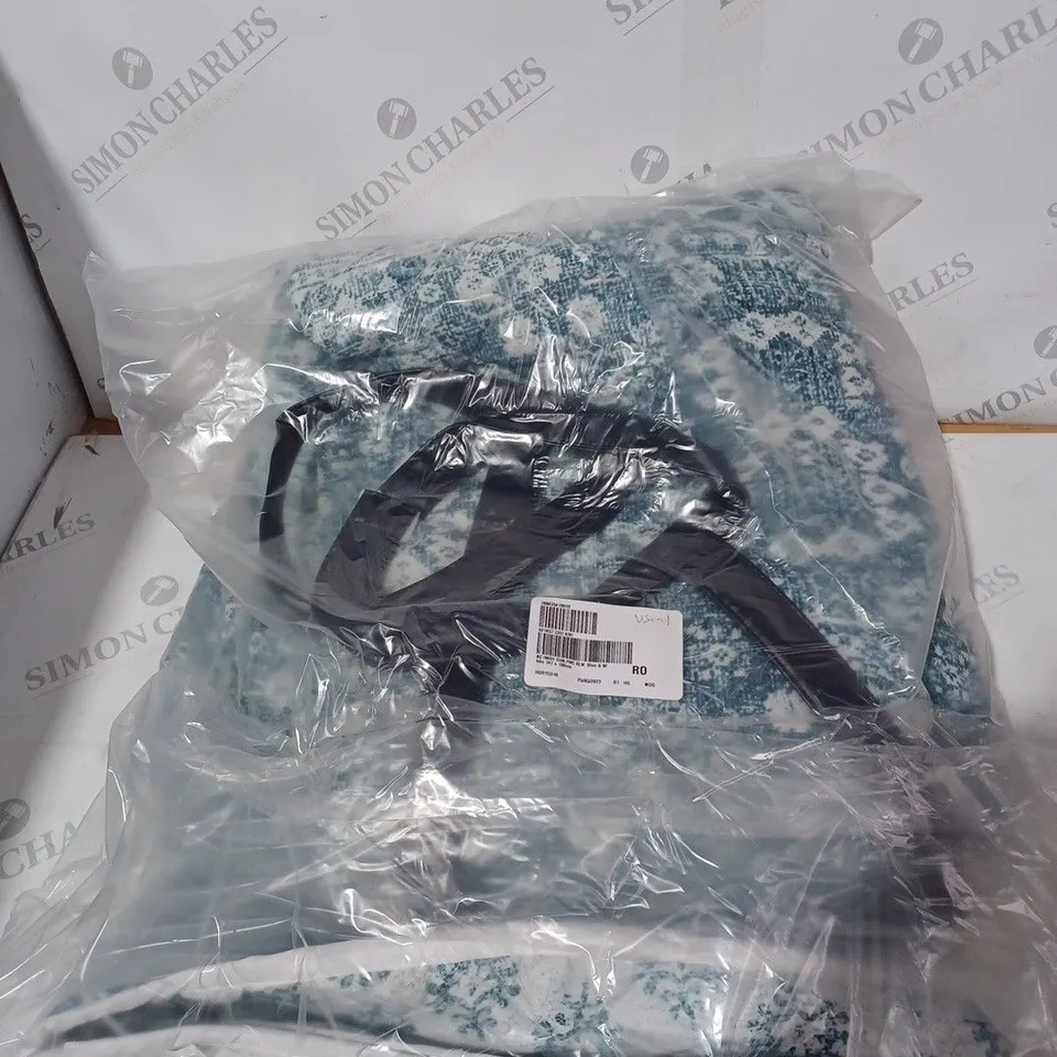 ALISON CORK INDOOR/ OUTDOOR CHINOISERIE PICNIC BLANKET - BLUE/WHITE