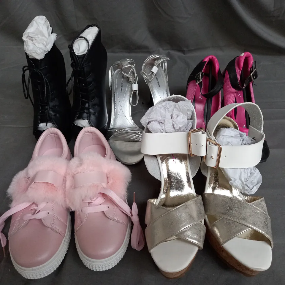 APPROXIMATELY 10 PAIR OF SHOES IN VARIOUS STYLES AND SIZES 