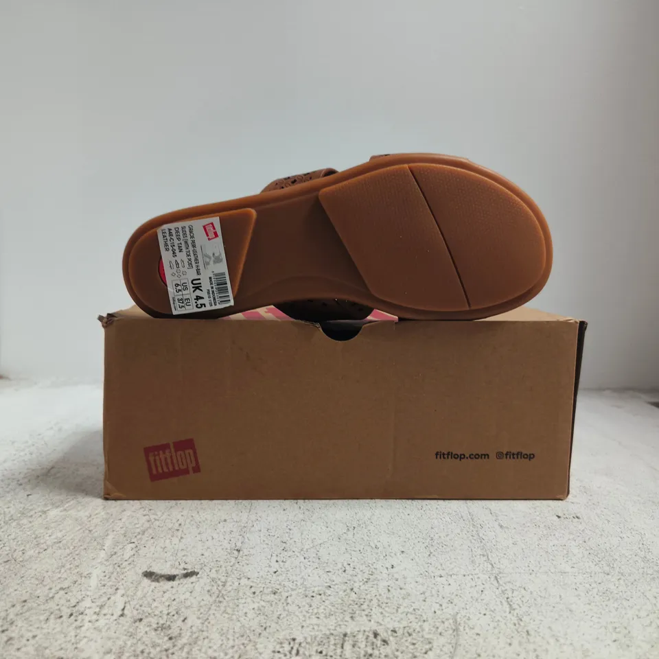 BOXED PAIR OF FITFLOP GRACIE PERF-LEATHER H-BAR SLIDES W. TOE POST IN DEEP TAN SIZE UK 4.5