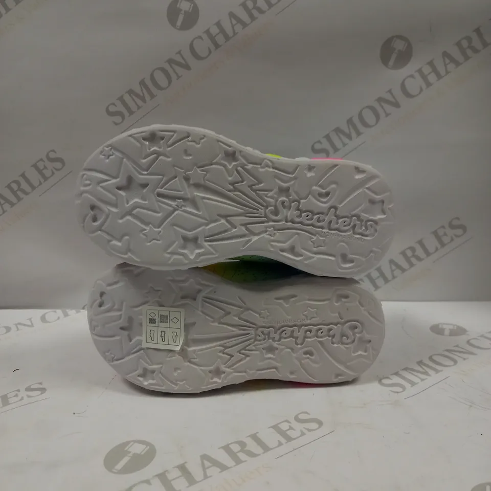 SKECHERS, UNICORN CHARMER, LIGHT UP CHILDRENS TRAINERS, CHILDS SIZE 8