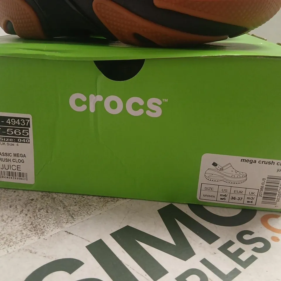 CROCS CLASSIC MEGA CRUSH CLOG – BLACK, UK 4