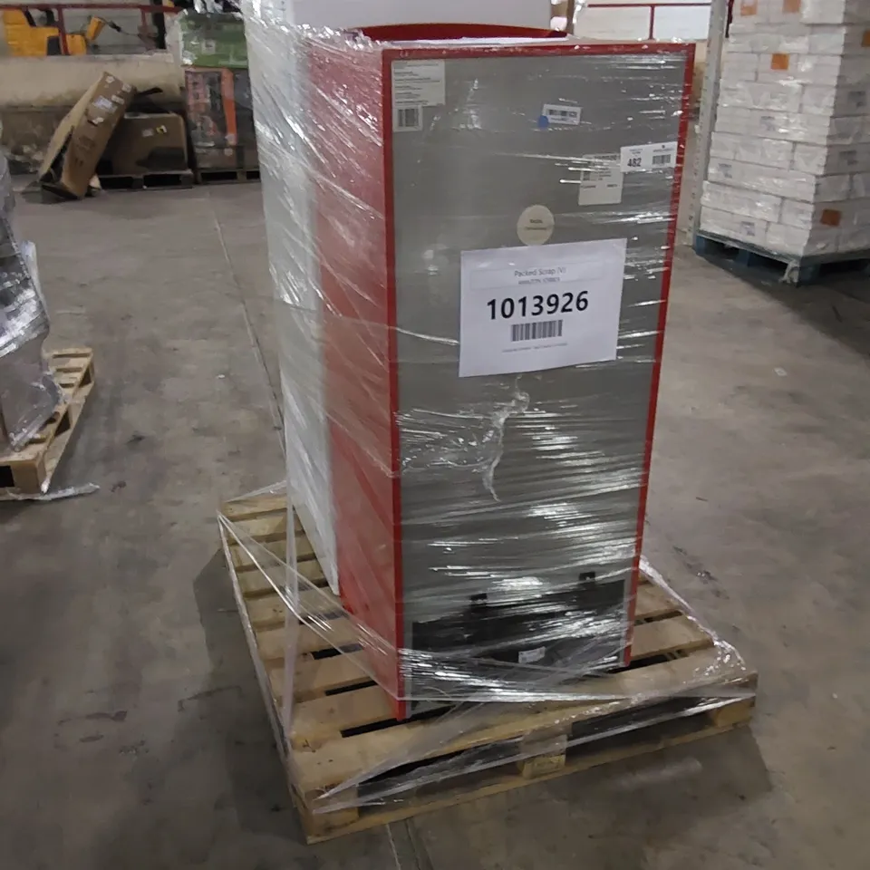 CANDY CSC1365WEN STATIC FREESTANDING FRIDGE FREEZER AND HISENSE RR220D4ARF 52CM FREESTANDING RETRO FRIDGE