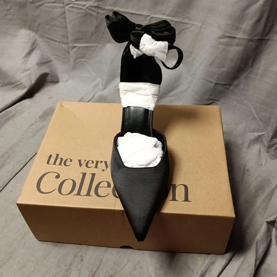 THE VERY COLLECTION - BLACK BOW DETAIL POINTED TOE HEELS - UK WOMEN'S SIZE 5