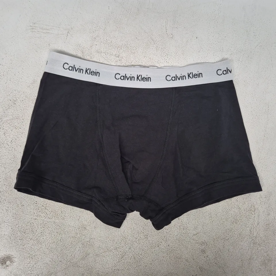 CALVIN KLEIN BOXER BRIEF IN BLACK/WHITE SIZE MEDIUM