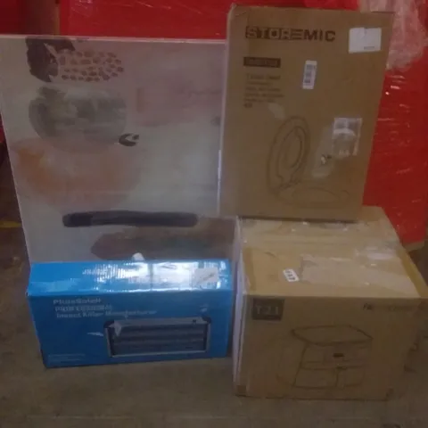 PALLET OF ASSORTED ITEMS INCLUDING ELECTRIC INSECT KILLER, AIR FRYER, TOILET SEAT, PICTURE FRAME