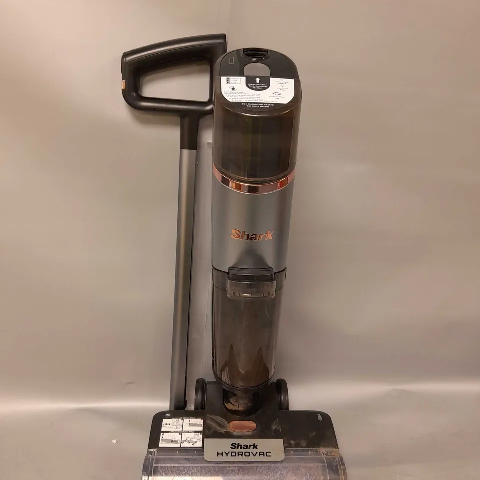 SHARK CORDLESS HYDROVAC 3-IN-1 HARD FLOOR CLEANING SYSTEM WD210UK 