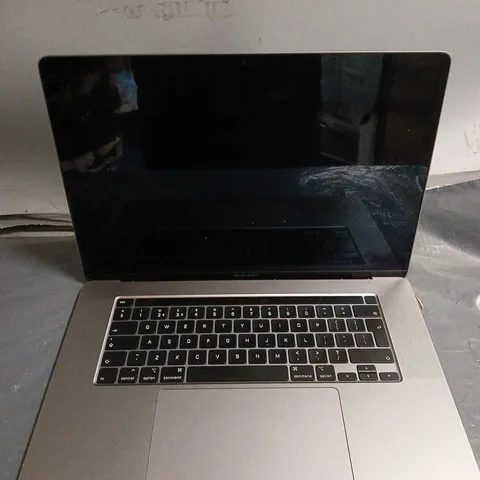 APPLE MACBOOK PRO 16 INCH SCREEN A2141