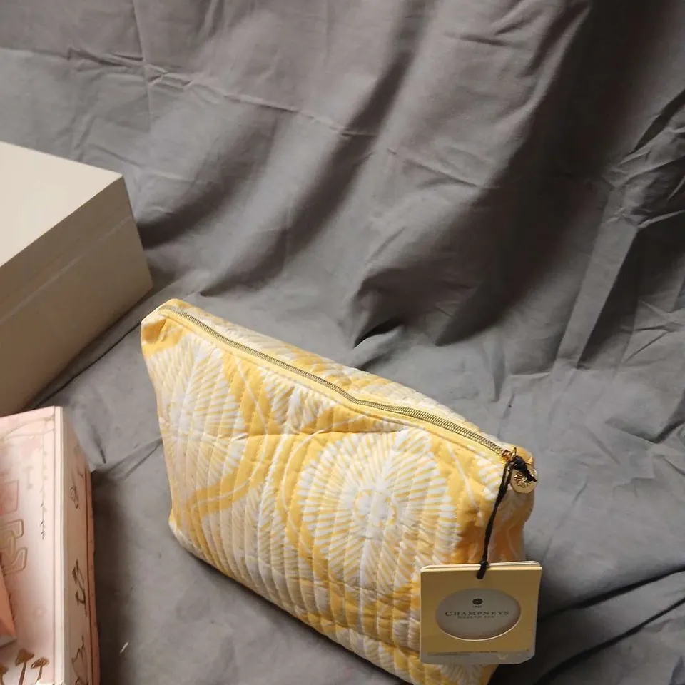 CHAMPNEYS HEALTH SPA YELLOW QUILTED ZIP POUCH