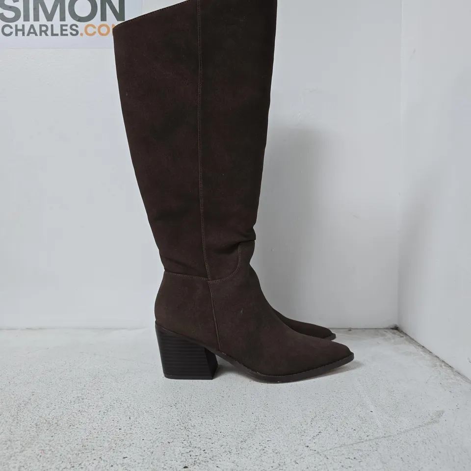 WOMEN'S BROWN SUEDE KNEE-HIGH BOOTS – UK 4