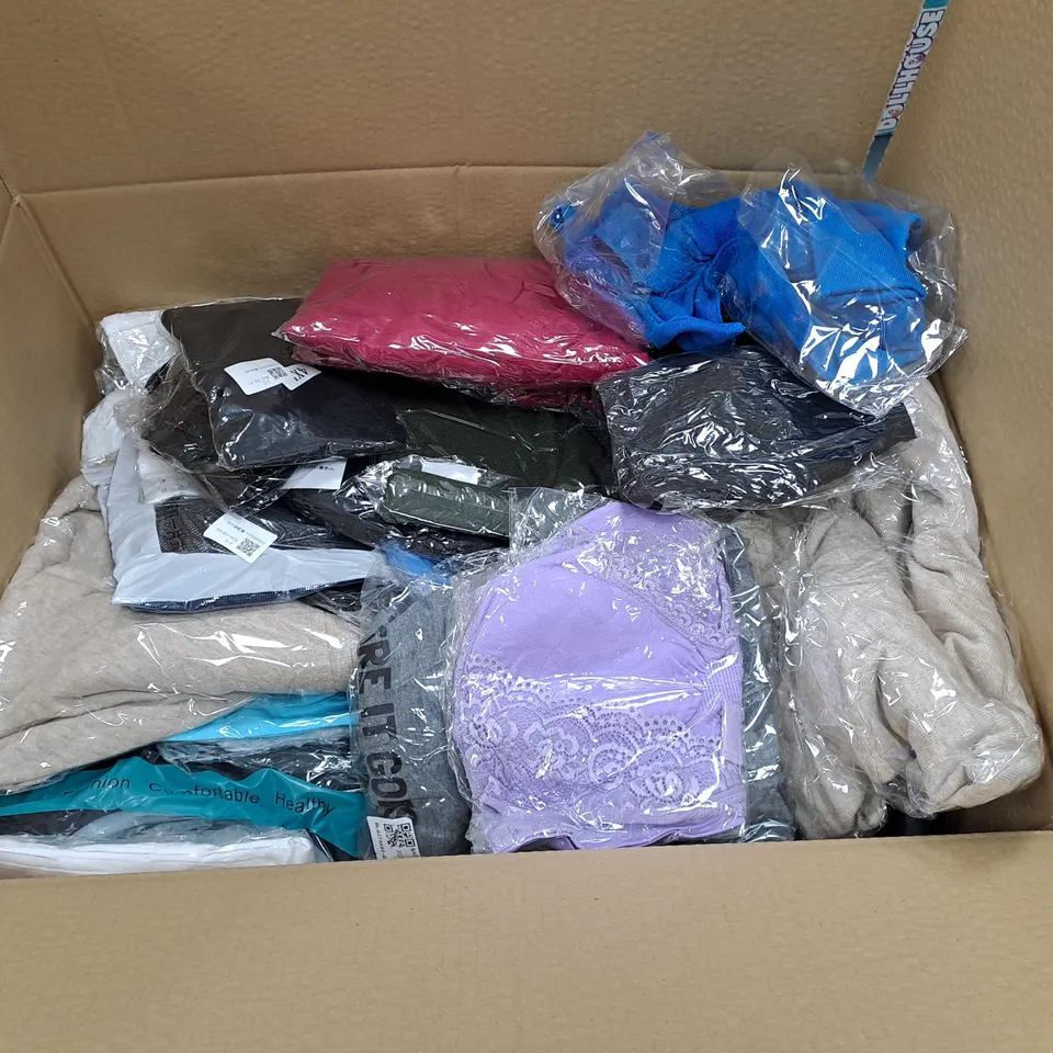 LARGE QUANTITY OF ASSORTED BAGGED CLOTHING ITEMS 