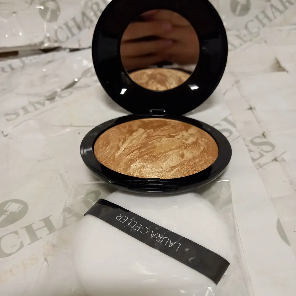 LAURA GELLER BAKED BODY FROSTING FACE & BODY GLOW WITH PUFF TAHITIAN GINGER 80 MM 