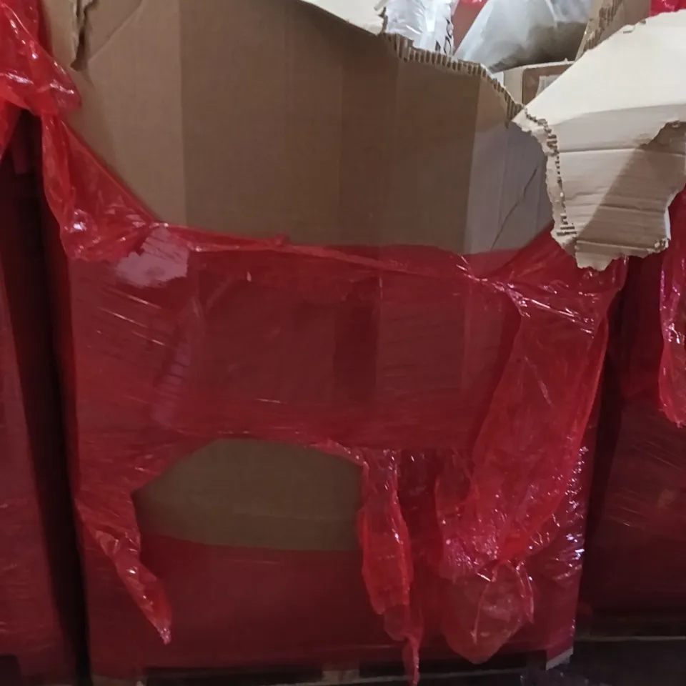 PALLET OF ASSORTED ITEMS TO INCLUDE - PENCIL CASE, OUTDOOR/GYM MATS, APPLE CUTTER