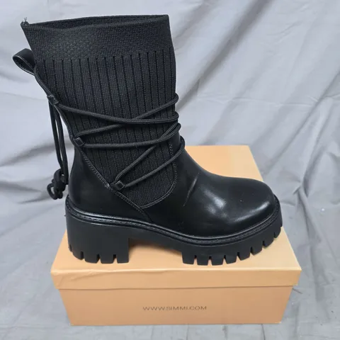 BOXED PAIR OF SLIMMI LONDON BANCE BOOTS IN BLACK - UK 3