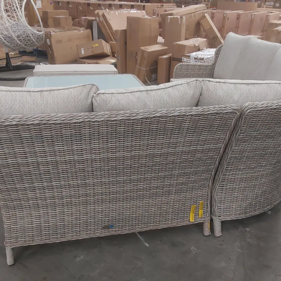 VIENNA LARGE CORNER SET IN BEIGE