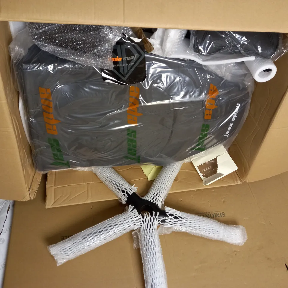 ANDASEAT DARK DEMON PREMIUM GAMING CHAIR - BLACK